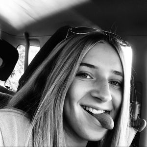 Meet your Posher, Casey